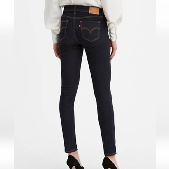 Levi's 711 Skinny Hypersoft Dark Wash Jeans - Picture 2 of 8